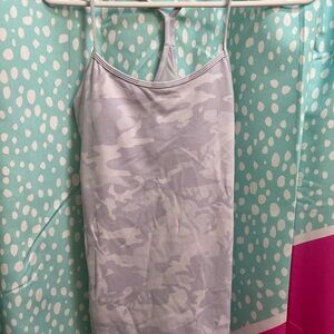 Lululemon camo top & bra (2 pieces)